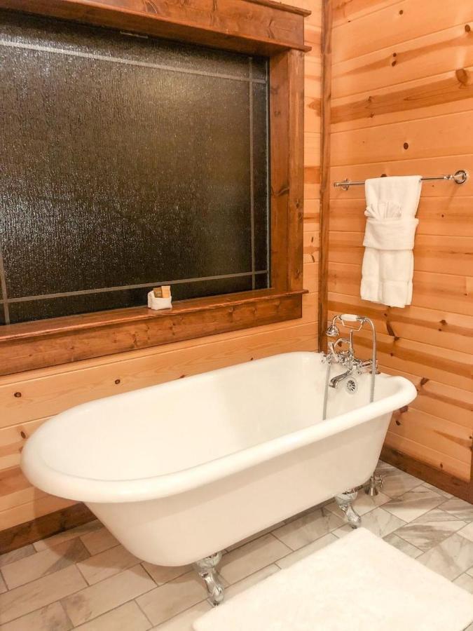Stone Mountain Lodge 5000Sqft 6 Bed Game Room Pool Table Hot Tub Брокен-Боу Екстер'єр фото