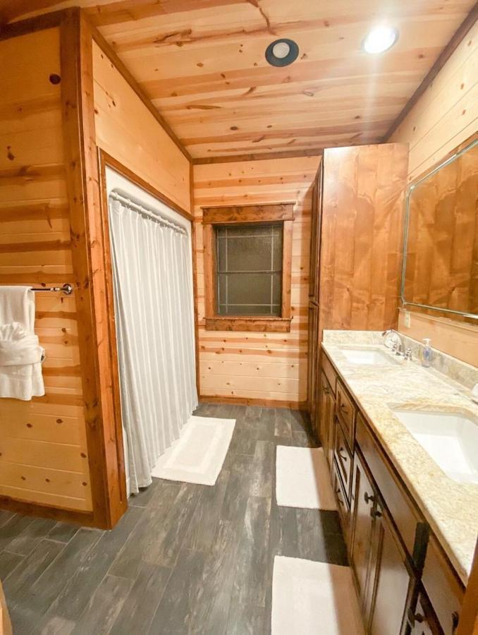 Stone Mountain Lodge 5000Sqft 6 Bed Game Room Pool Table Hot Tub Брокен-Боу Екстер'єр фото