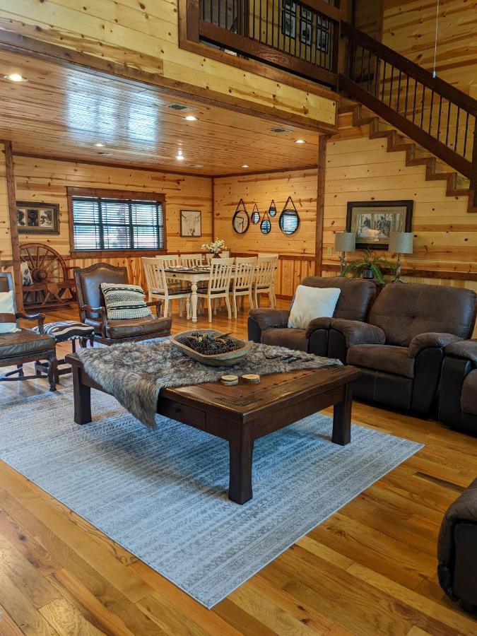 Stone Mountain Lodge 5000Sqft 6 Bed Game Room Pool Table Hot Tub Брокен-Боу Екстер'єр фото