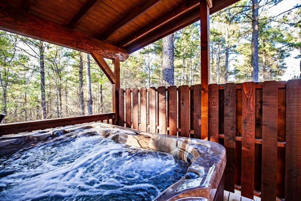 Stone Mountain Lodge 5000Sqft 6 Bed Game Room Pool Table Hot Tub Брокен-Боу Екстер'єр фото